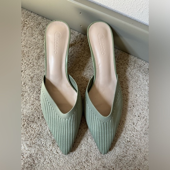 Cuccoo Green Kitten Heal Sandals Pointed Toe Size 40 - Picture 3 of 8